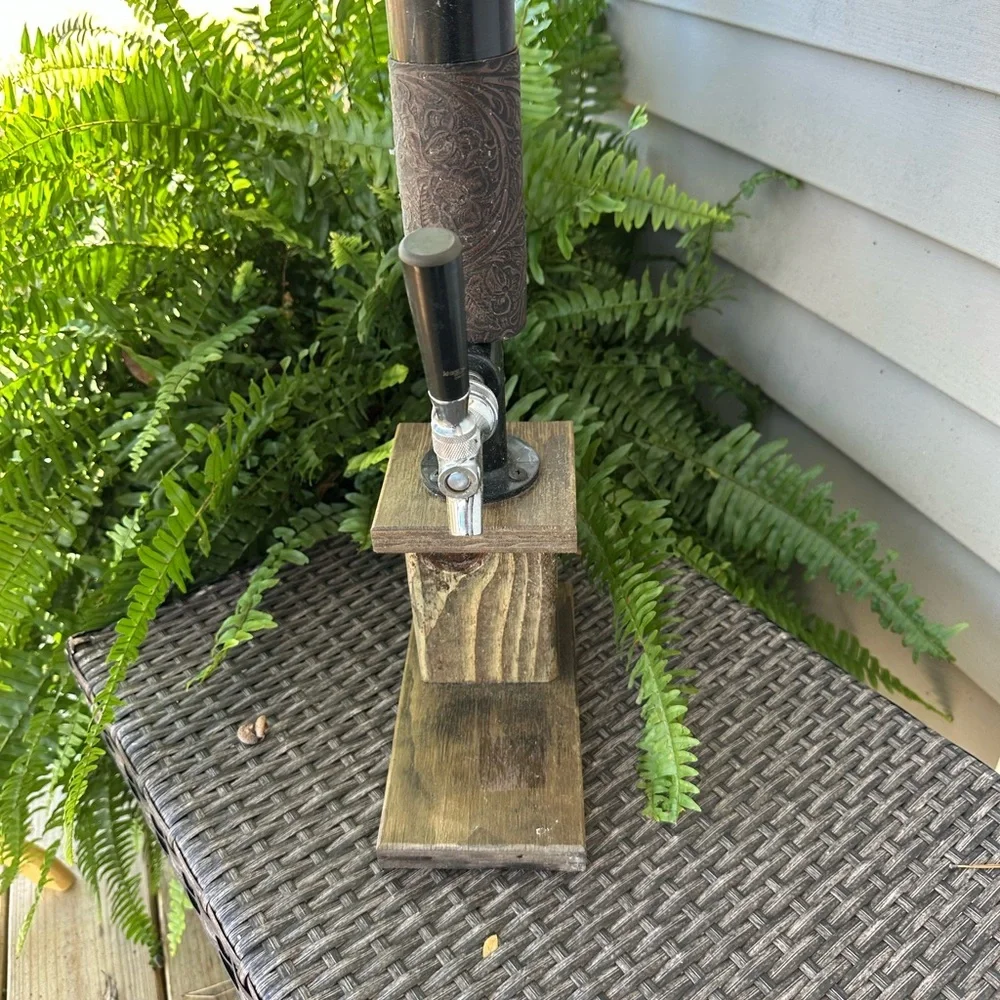 Elegant Black and Brown Beer Dispenser
